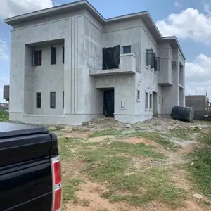 5 Bedroom Duplex image 2