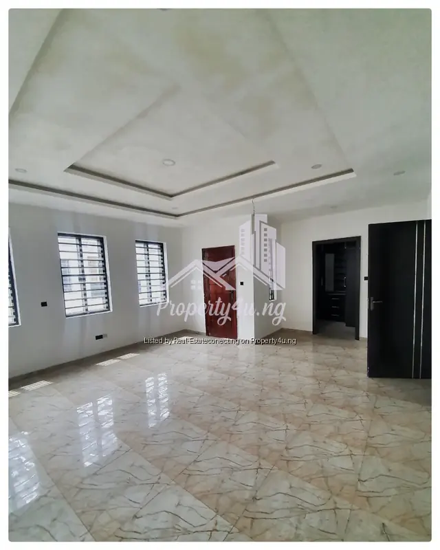 5 Bedroom Detached Duplex