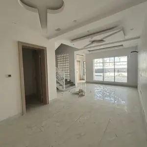 5 Bedroom Terrace Duplex image 2