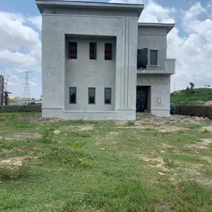 5 Bedroom Duplex image 3