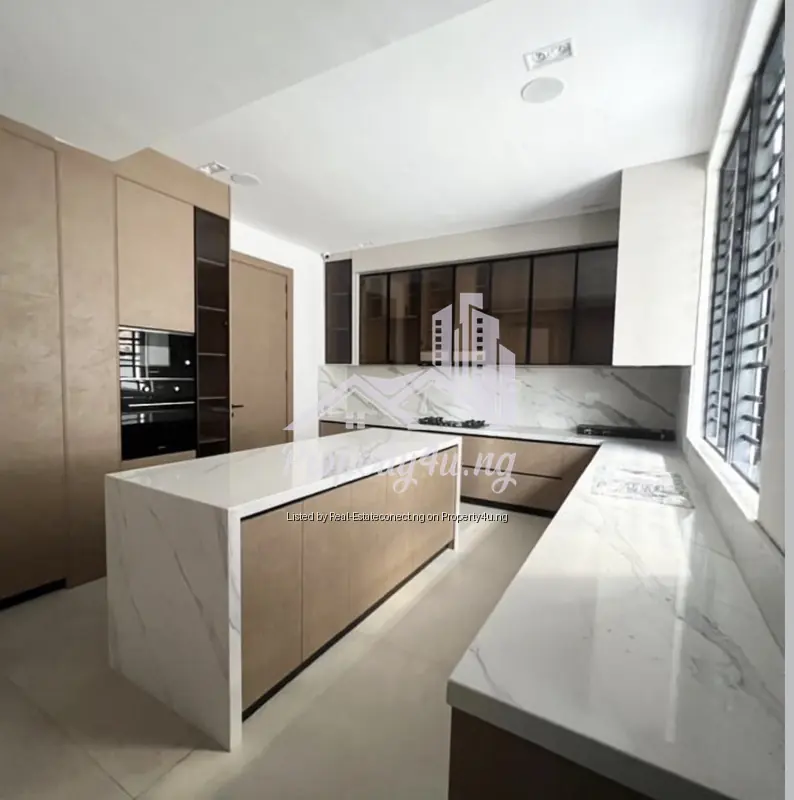 5 Bedroom Fully Detached Duplex