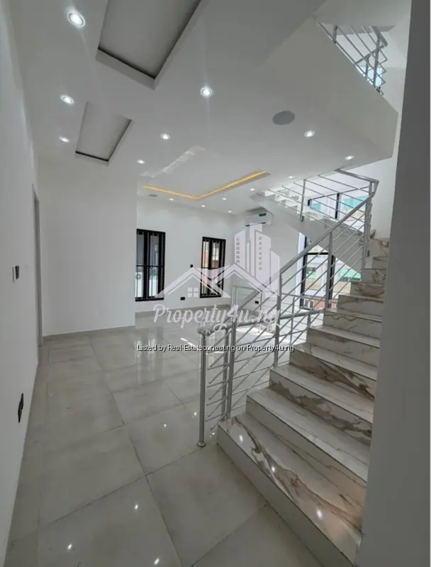Luxury 5 Bedroom Fully Detached Duplex