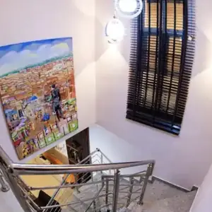 5 Bedroom Apartment image 4
