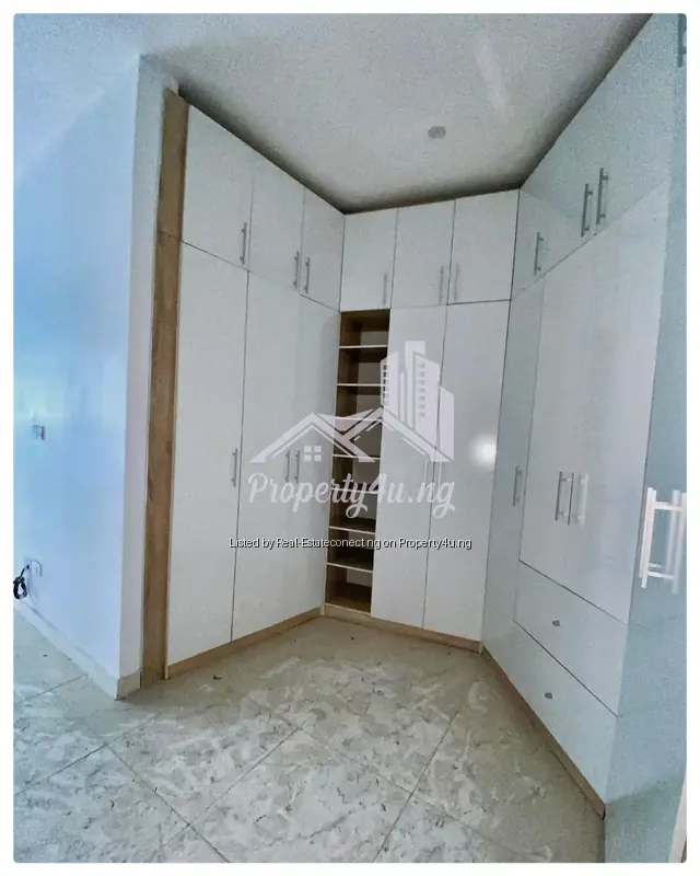 4 Bedroom Duplex