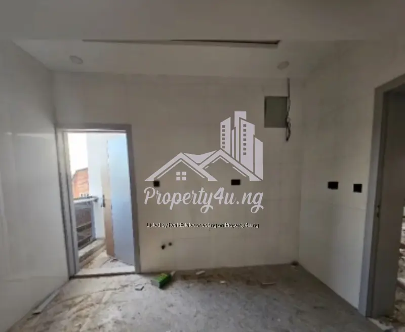 Brand New 3 Bedroom Flat.