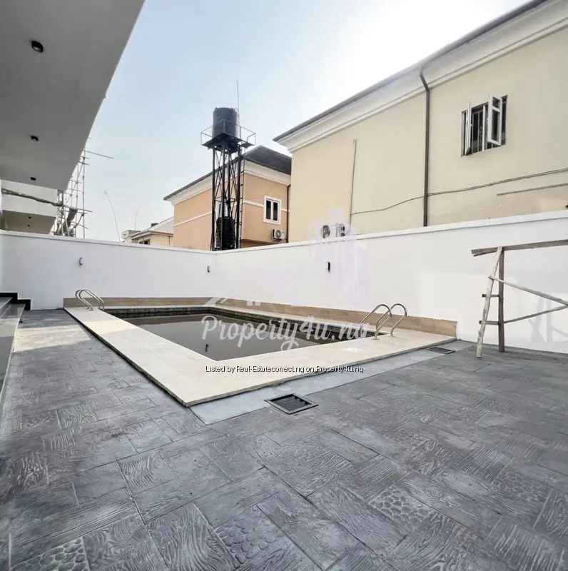 5 Bedroom Fully Detached Duplex