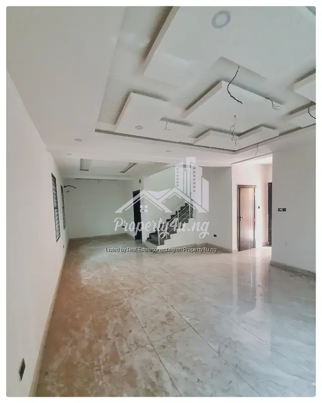 5 Bedroom Detached Duplex