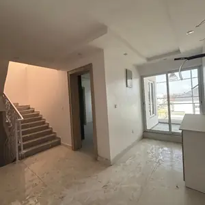 5 Bedroom Terrace Duplex image 4