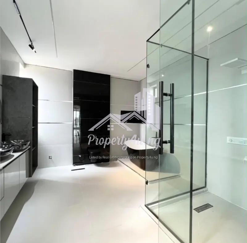 5 Bedroom Semi-Detached Duplex