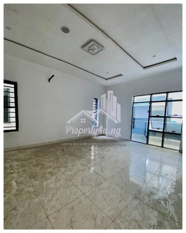 4 Bedroom Duplex