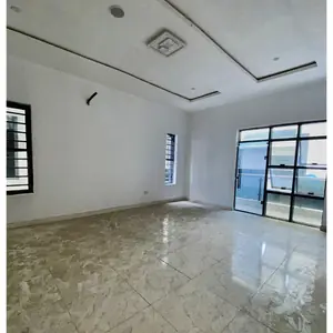 4 Bedroom Duplex image 2