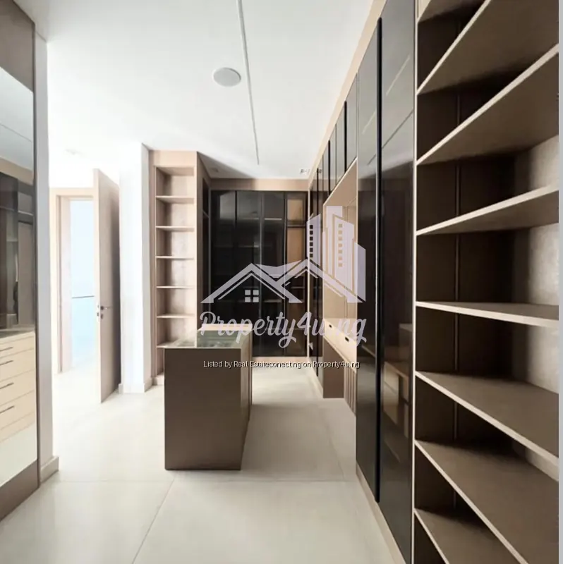5 Bedroom Fully Detached Duplex
