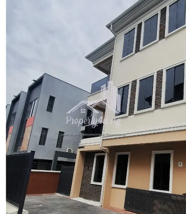 5 Bedroom Detached Duplex