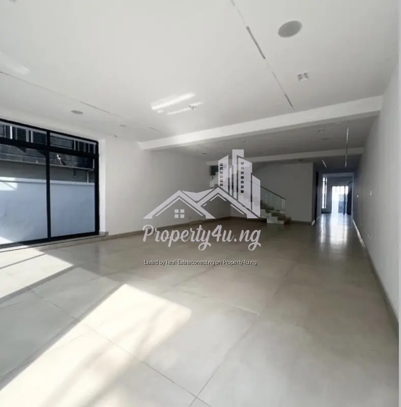 5 Bedroom Fully Detached Duplex