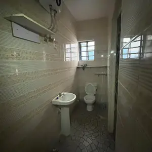 3 Bedroom Apartment image 7