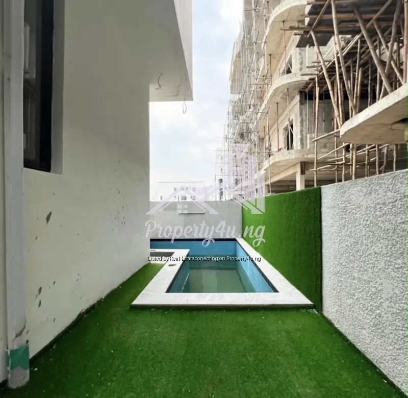5 Bedroom Semi-Detached Duplex