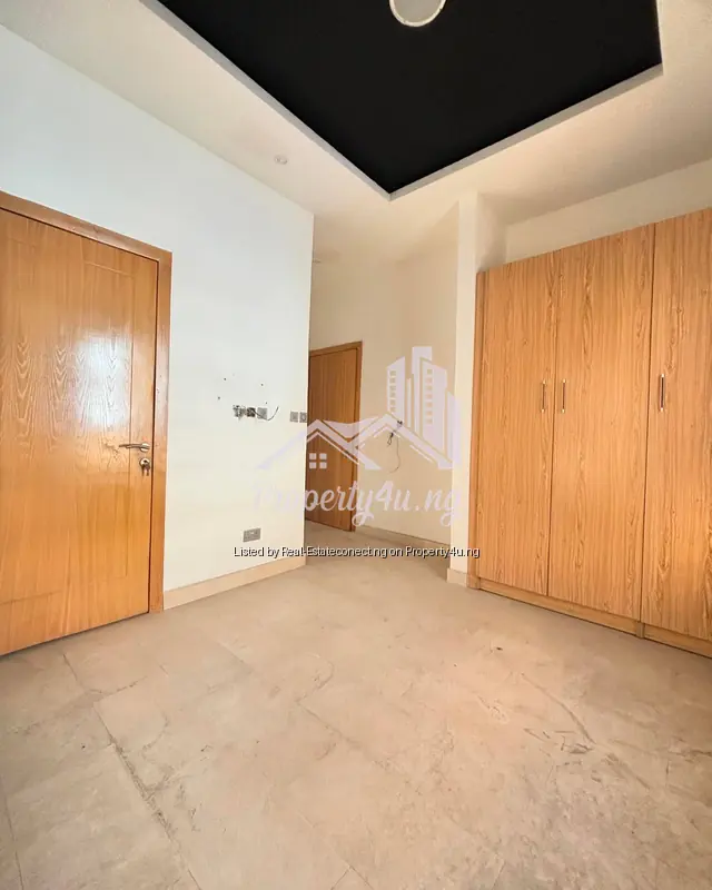 Fully Detached 4 Bedroom Duplex