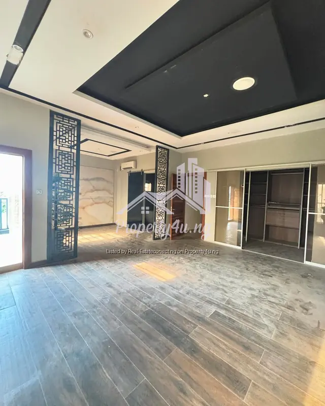 Fully Detached 4 Bedroom Duplex