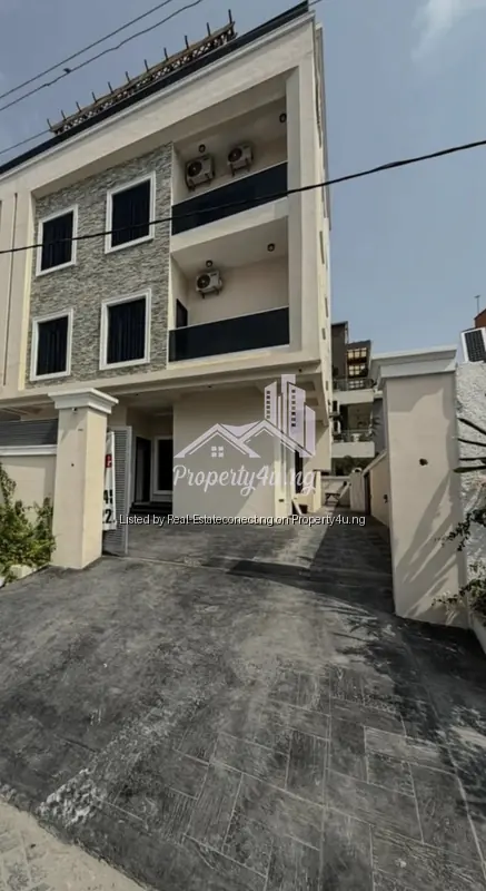 Luxury 5 Bedroom Fully Detached Duplex