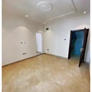 A Bedroom Apartment image 3