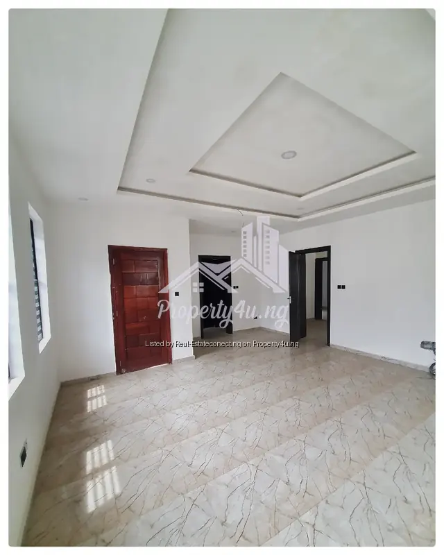 5 Bedroom Detached Duplex
