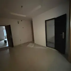3 Bedroom Apartment image 3