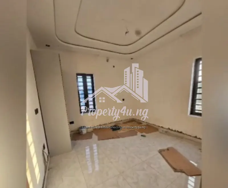 Brand New 3 Bedroom Flat.
