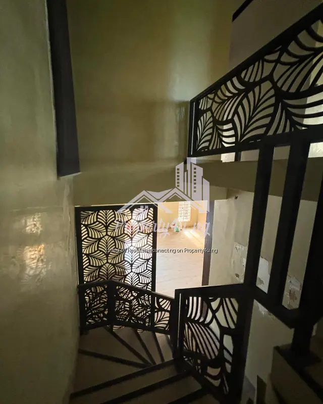 Fully Detached 4 Bedroom Duplex