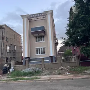 5 Bedroom Duplex image 3