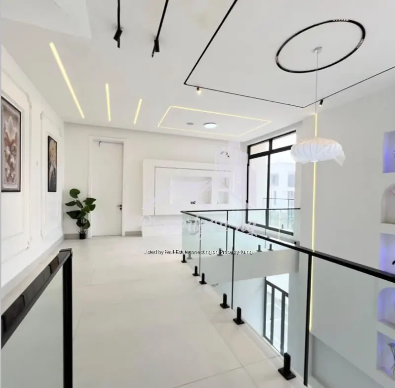 5 Bedroom Semi-Detached Duplex